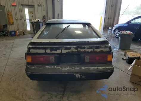 1985 Toyota Supra из США, поврежденный, VIN JT2MA67L0F0158194